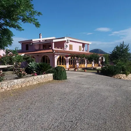 Country house Domus De Janas